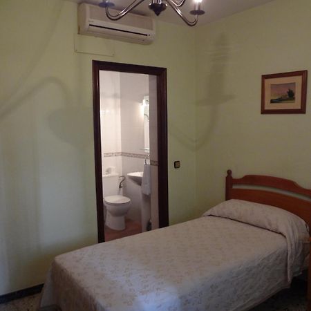 Hostal San Pedro Sanlucar la Mayor Ngoại thất bức ảnh