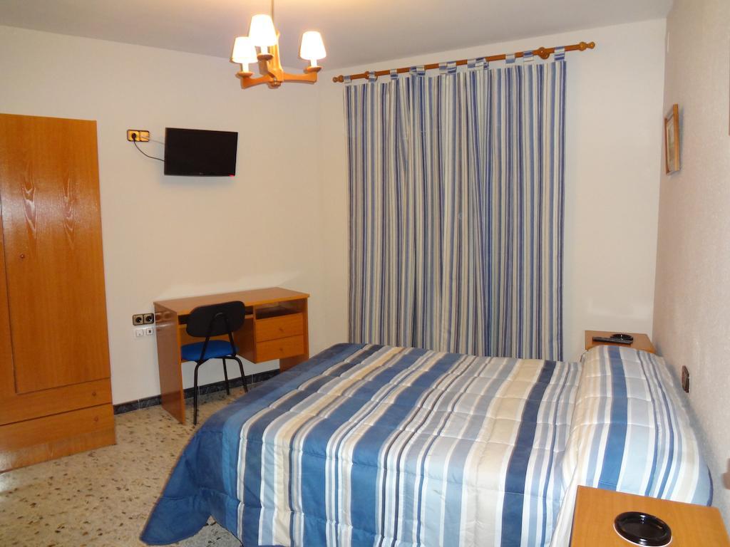 Hostal San Pedro Sanlucar la Mayor Ngoại thất bức ảnh