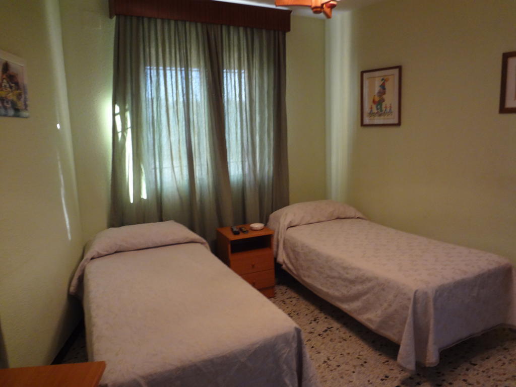 Hostal San Pedro Sanlucar la Mayor Phòng bức ảnh