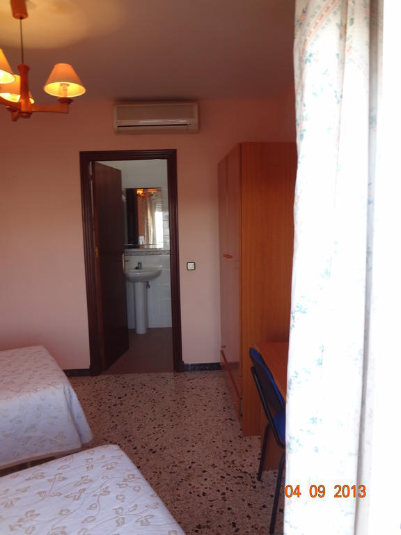 Hostal San Pedro Sanlucar la Mayor Ngoại thất bức ảnh