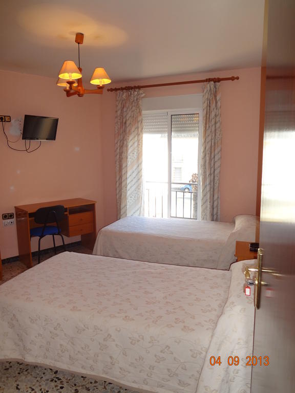 Hostal San Pedro Sanlucar la Mayor Ngoại thất bức ảnh