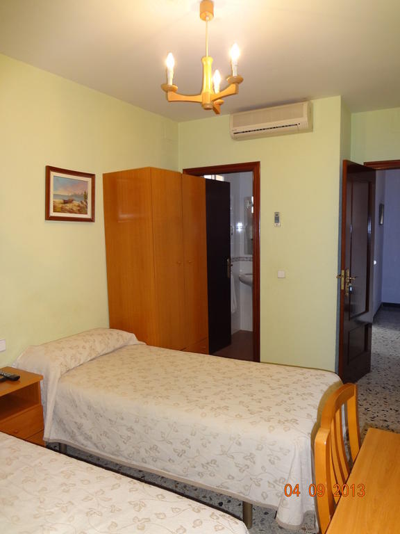 Hostal San Pedro Sanlucar la Mayor Ngoại thất bức ảnh
