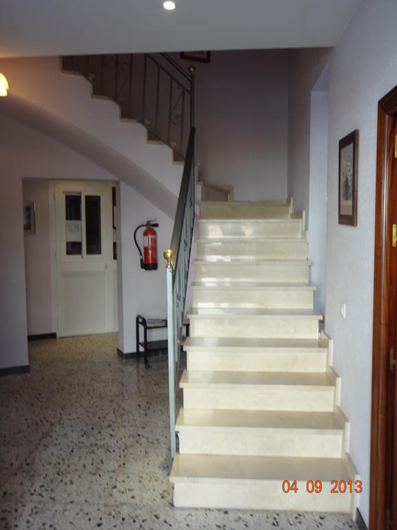 Hostal San Pedro Sanlucar la Mayor Ngoại thất bức ảnh